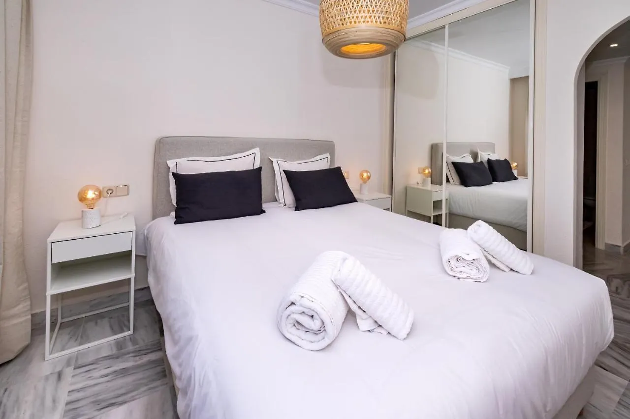 Apartment Puerto Banus Paradise 4 Dormitorios Dama De Noche Marbella Spain